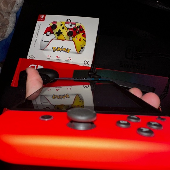 Nintendo switch Neon blue & red - Picture 4 of 15